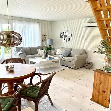 Nyaraló Hyggeligt Med Havudsigt *