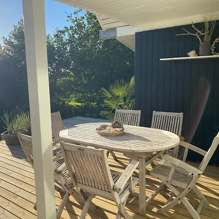 Tatil Evi Hyggeligt I Det Fynske Ohav 100 M Til Vandet Med Badebro Nordenbro Vesteregn